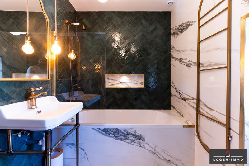 Maison - 202 m² - 8 pièces