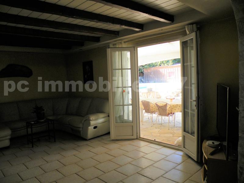 Villa - 300 m² - 11 pièces