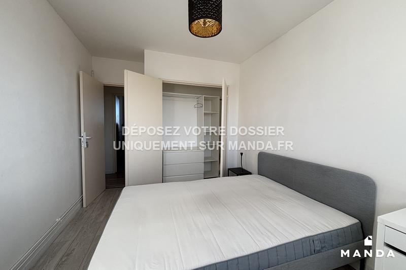 Chambre - 10 m² - 4 pièces
