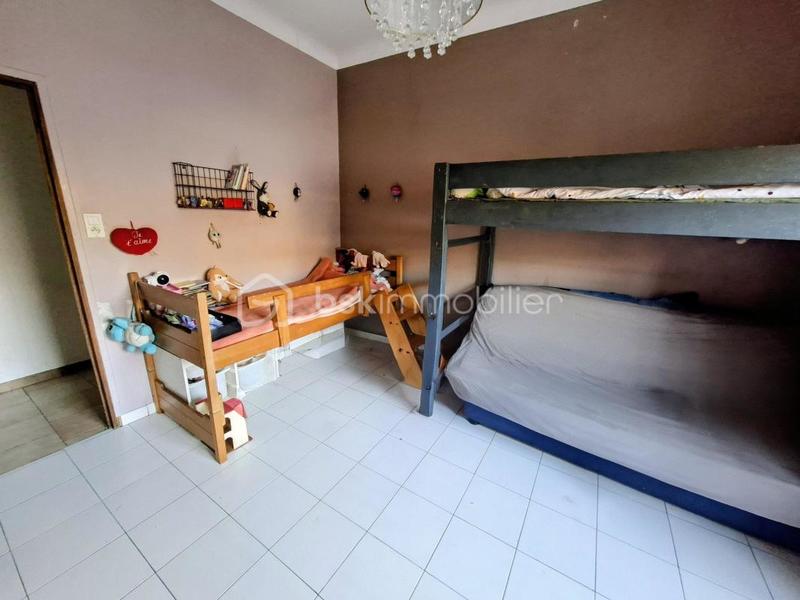 Maison - 200 m² - 6 pièces