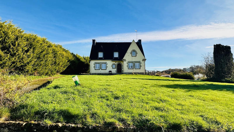 Maison - 170 m² - 7 pièces