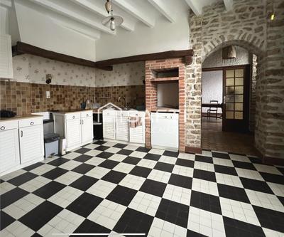 Maison - 263 m² - 9 pièces