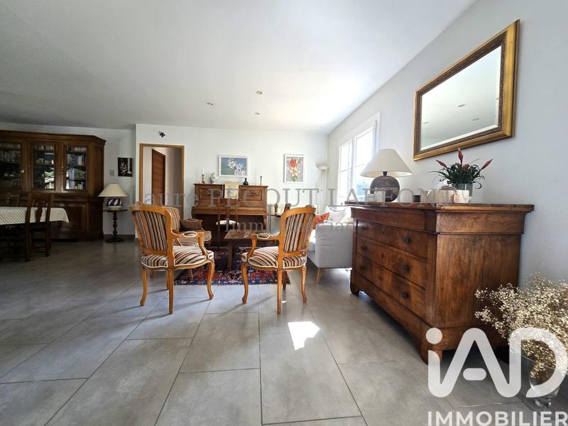 Maison - 214 m² - 7 pièces