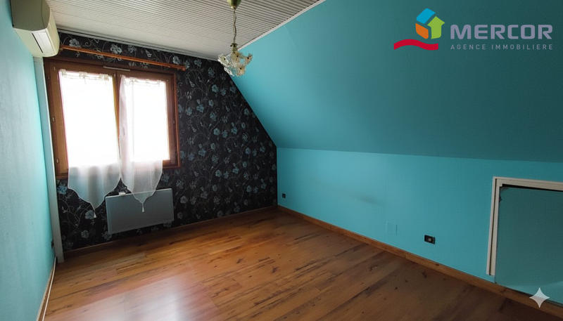 Maison - 92 m² - 4 pièces