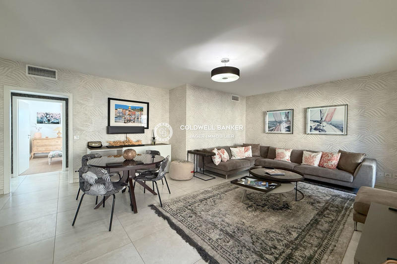 Appartement - 93 m² - 4 pièces