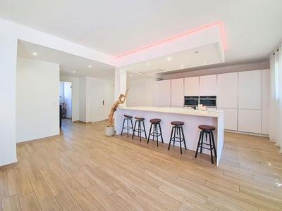 Maison - 186 m² - 5 pièces