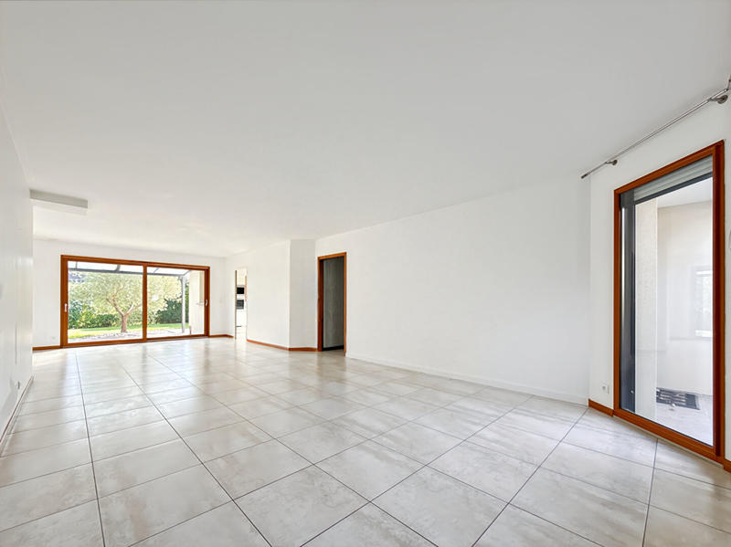 Maison - 190 m² - 8 pièces