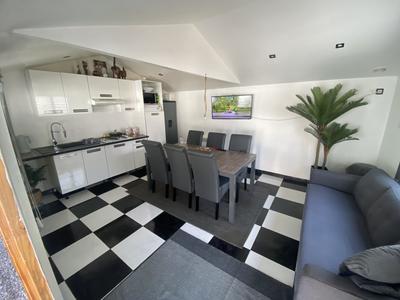 Maison traditionnelle - 100 m² - 5 pièces