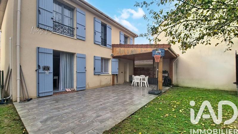 Maison - 140 m² - 5 pièces