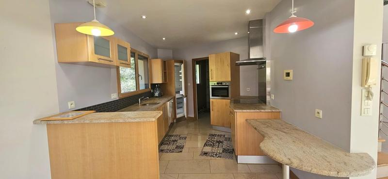 Villa - 170 m² - 6 pièces