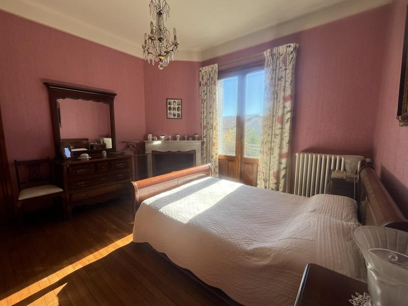 Maison - 186 m² - 5 pièces