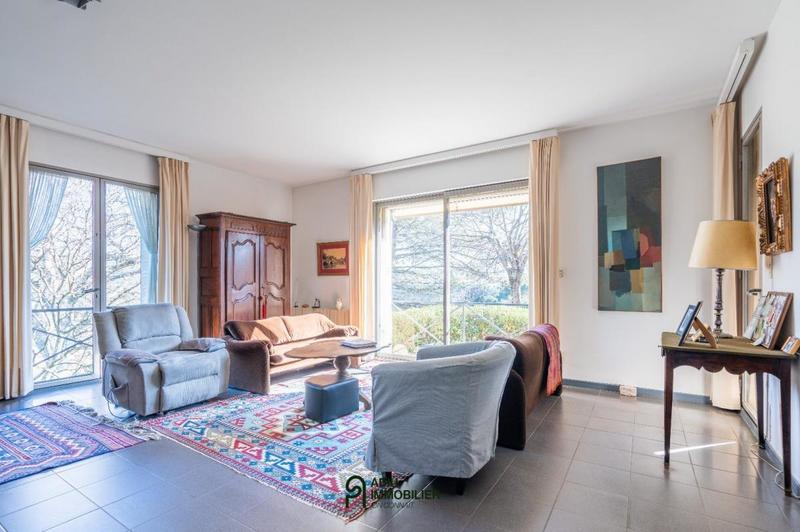 Maison de ville - 246 m² - 7 pièces