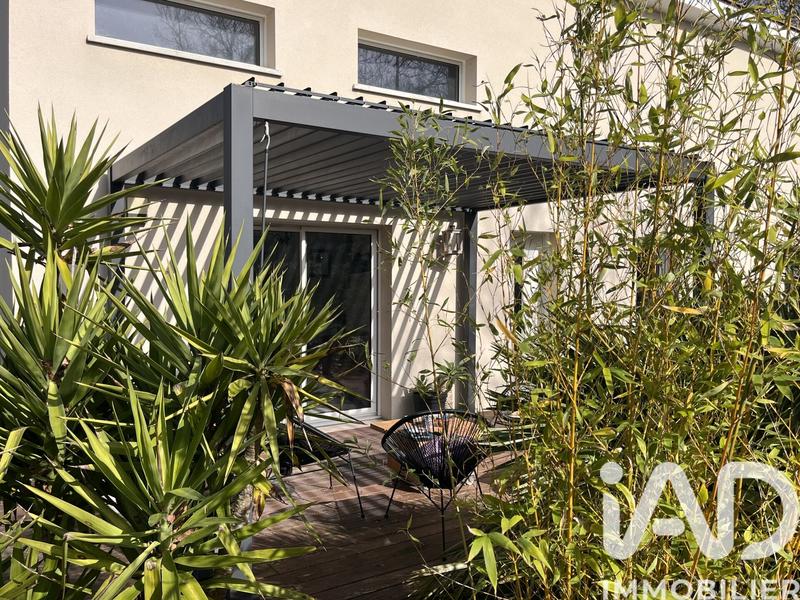 Maison - 102 m² - 5 pièces