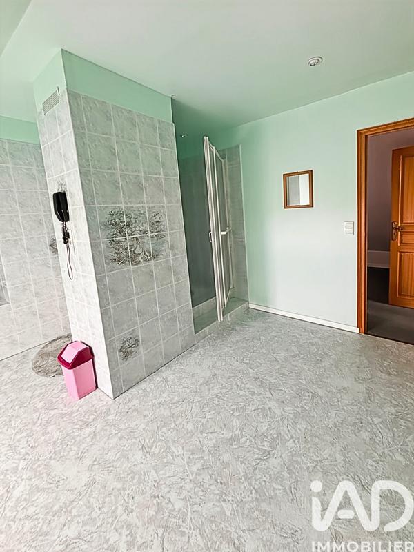 Maison - 178 m² - 8 pièces