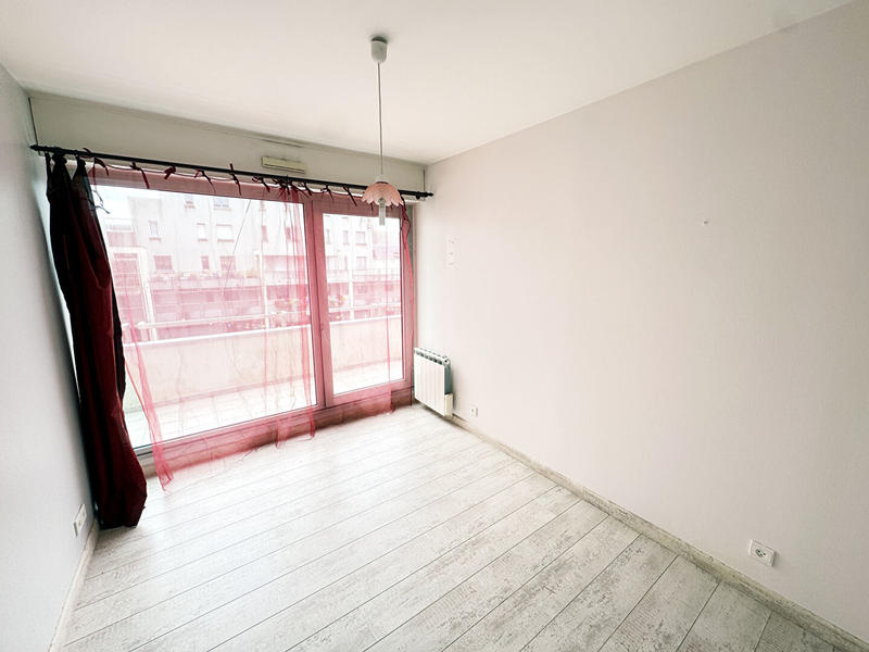 Appartement - 98 m² - 5 pièces