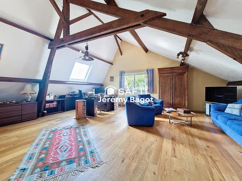 Maison - 240 m² - 7 pièces