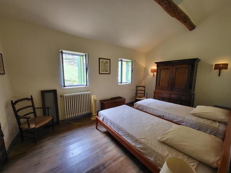 Maison - 360 m² - 11 pièces