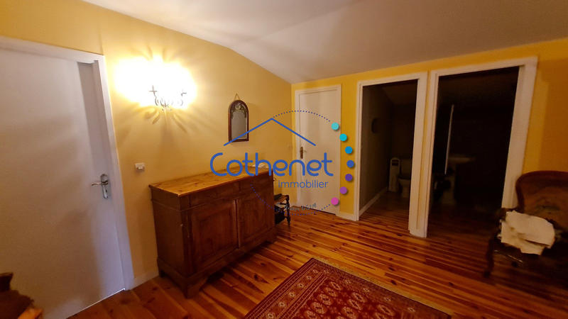 Maison - 241 m² - 5 pièces