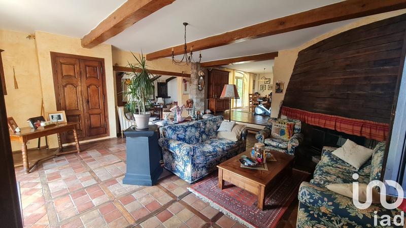 Maison - 219 m² - 5 pièces