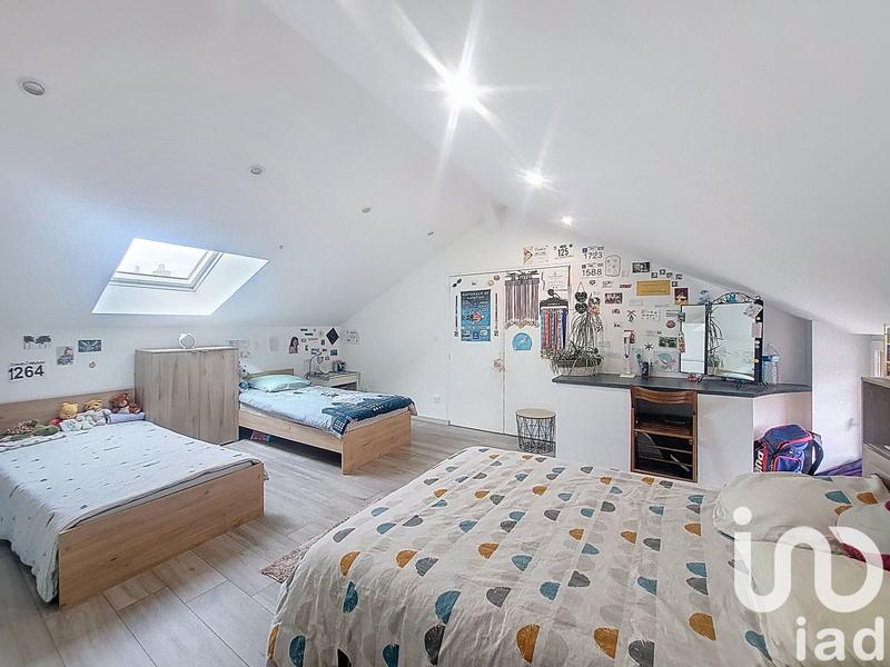 Maison - 152 m² - 9 pièces