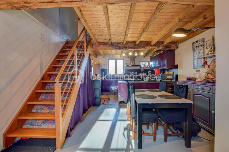 Maison - 98 m² - 5 pièces