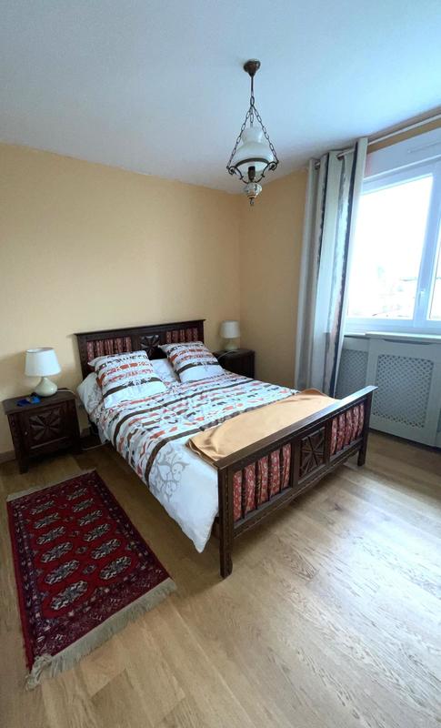 Maison - 93 m² - 5 pièces