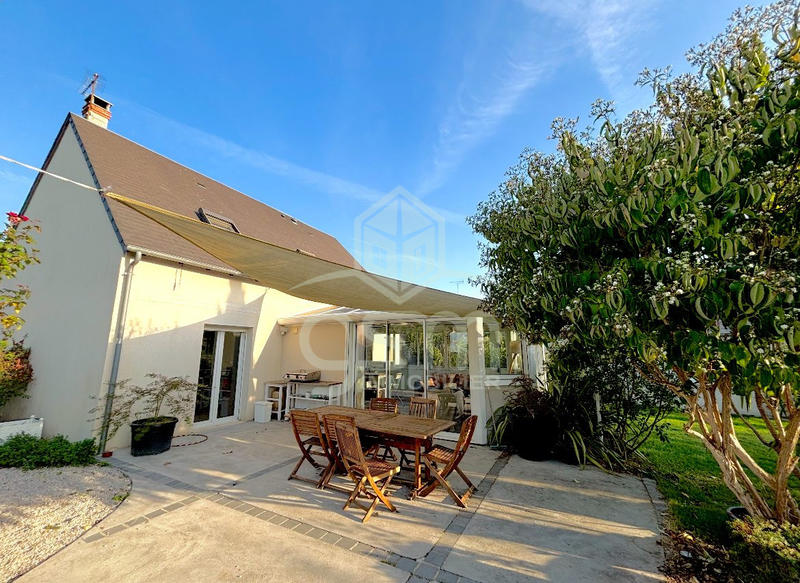 Maison traditionnelle - 157 m² - 6 pièces