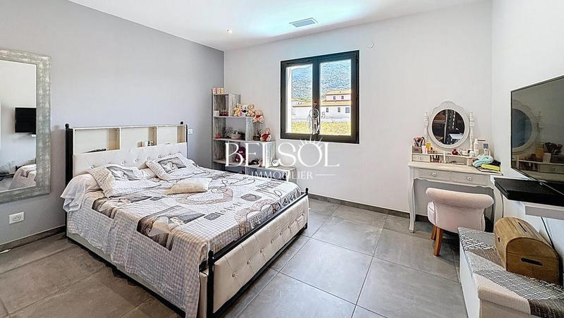 Maison contemporaine - 145 m² - 5 pièces