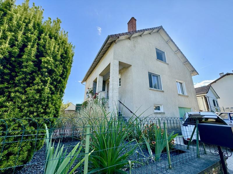 Maison - 140 m² - 5 pièces