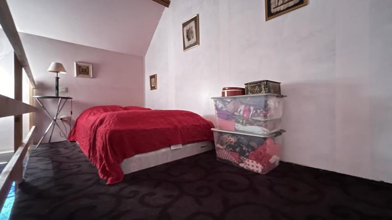 Maison - 220 m² - 9 pièces