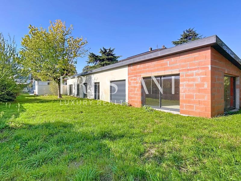 Maison - 140 m² - 5 pièces