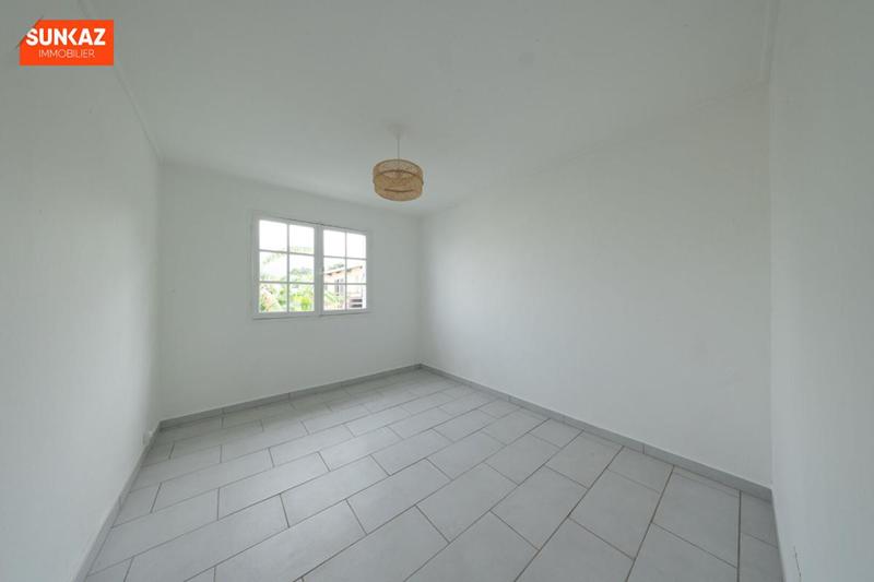 Appartement - 90 m² - 3 pièces