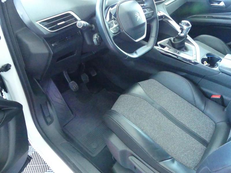 Peugeot 3008 2018 - Diesel Boîte manuelle II 1.5 Bluehdi 130 s&amp;S Allure