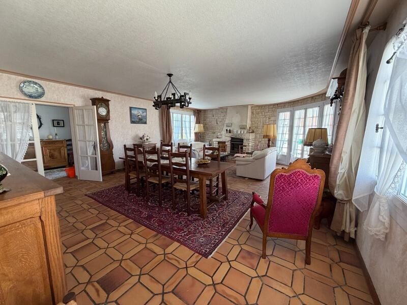 Maison - 123 m² - 4 pièces