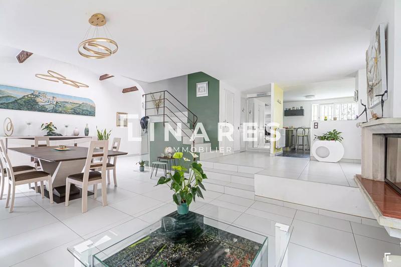 Maison - 150 m² - 5 pièces