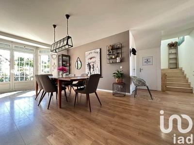 Maison - 200 m² - 7 pièces