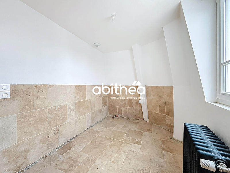 Maison - 280 m² - 11 pièces