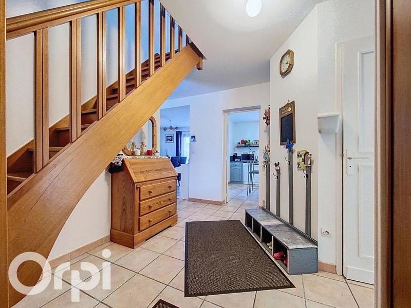 Maison - 168 m² - 8 pièces