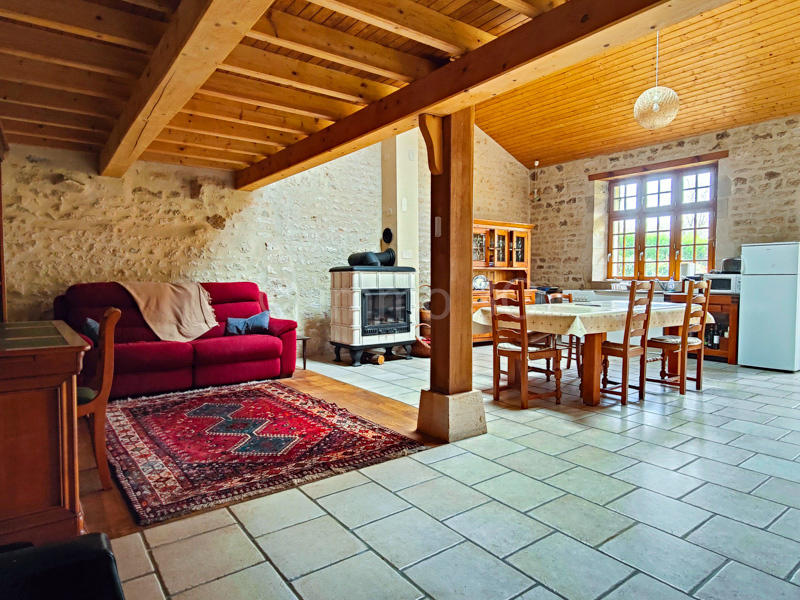 Maison en pierre - 126 m² - 4 pièces