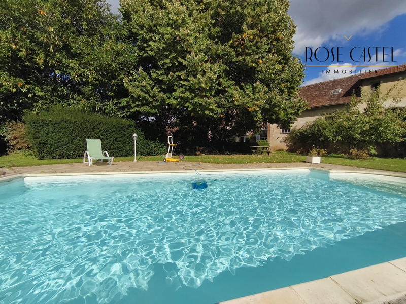 Maison ancienne - 246 m² - 8 pièces