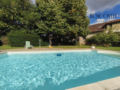 Maison ancienne - 246 m² - 8 pièces