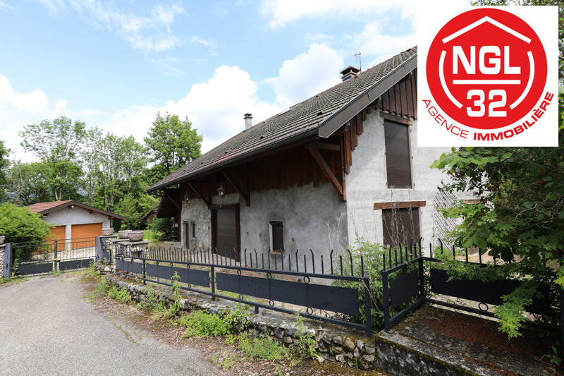 Maison - 233 m² - 8 pièces