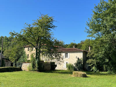 Maison - 400 m² - 15 pièces