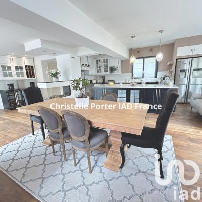 Maison - 200 m² - 6 pièces