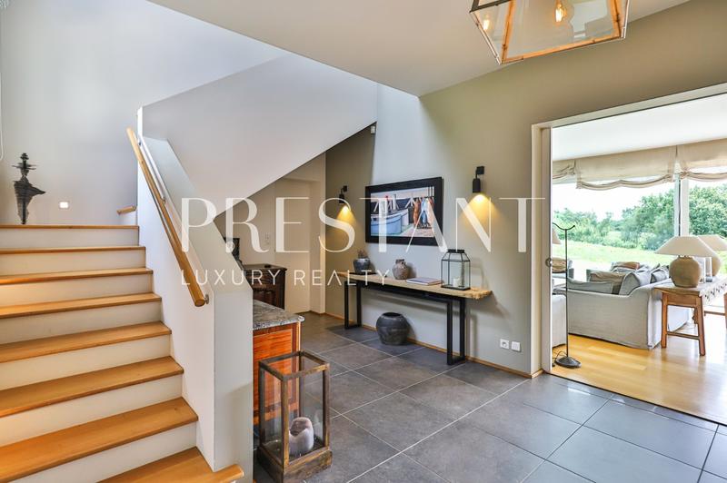 Maison - 482 m² - 12 pièces