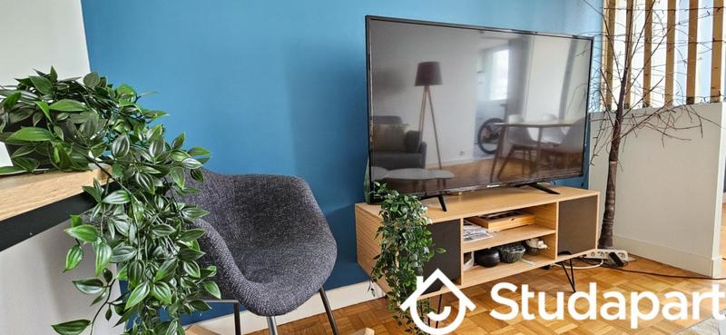 Chambre - 10 m² - 1 pièce