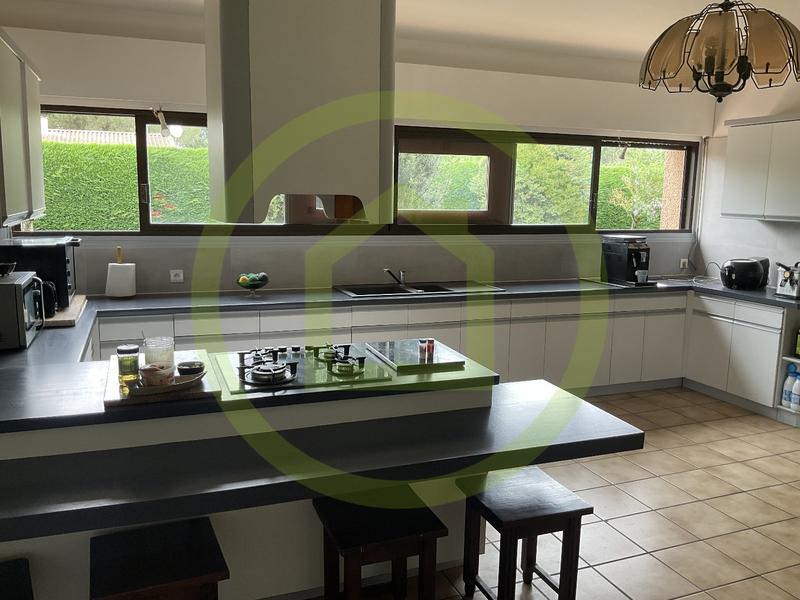 Maison de domaine - 604 m² - 14 pièces