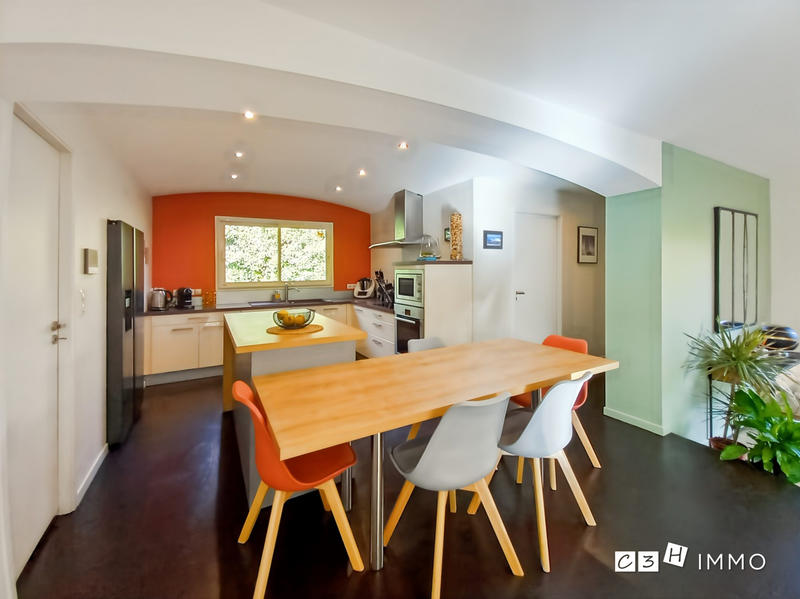 Villa - 140 m² - 6 pièces