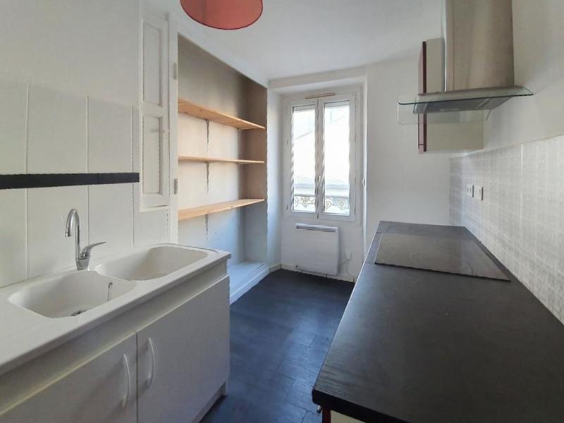 Immeuble - 70 m² - 2 pièces