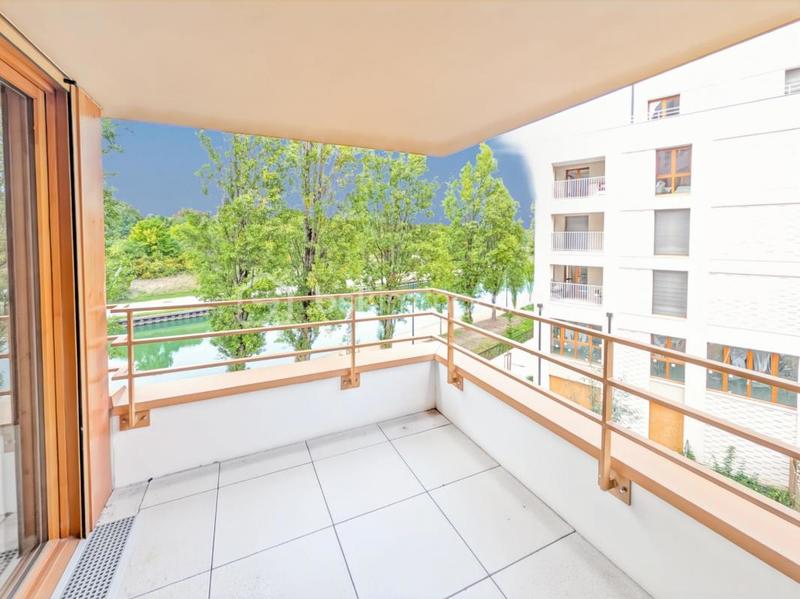 Appartement - 85 m² - 4 pièces